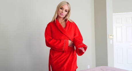 Moms Teach Sex are proud to present you with xxx pictures featuring Rachael Cavalli in dick in pussy scene